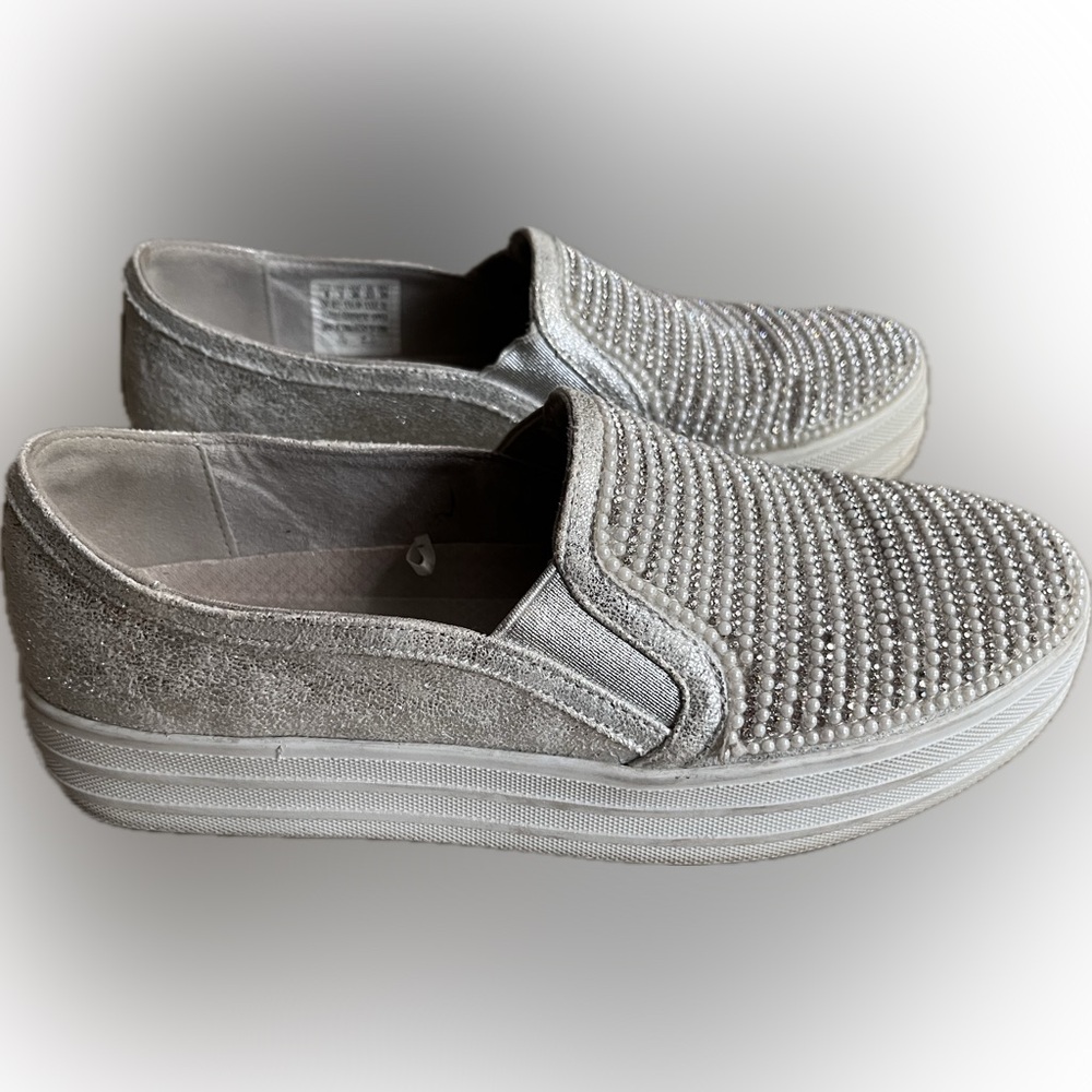 Skechers flats size 6